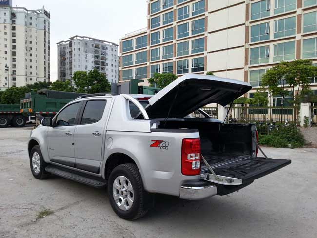 Nắp thùng xe bán tải Chevrolet Colorado
