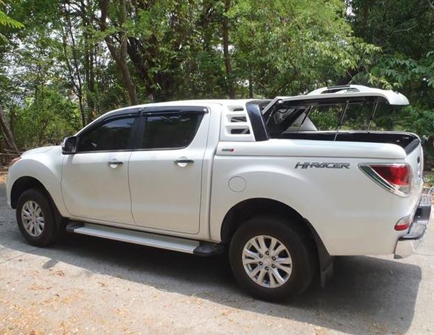 Nắp thùng bán tải Mazda BT50