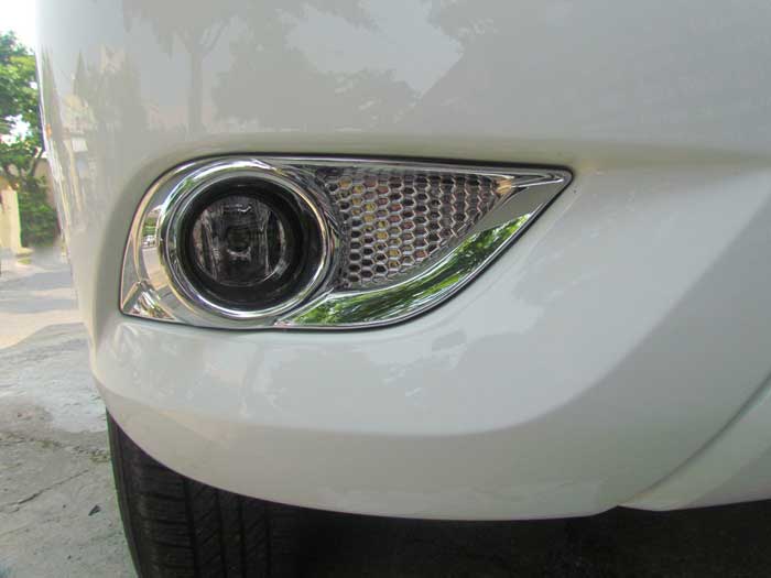 Ốp viền đèn gầm cho Mazda BT50