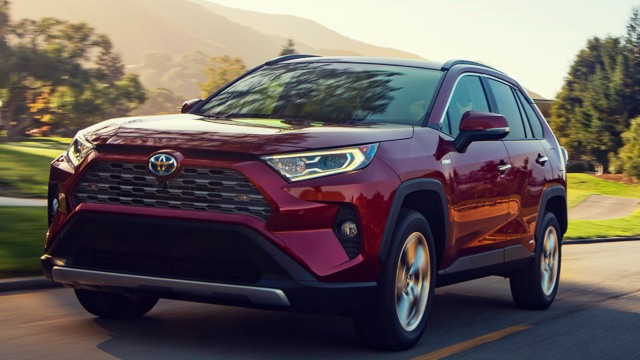 Dán phim chống nóng ô tô chính hãng cho Toyota Rav4 