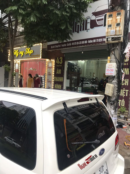 Đuôi gió cho xe Ford Escape