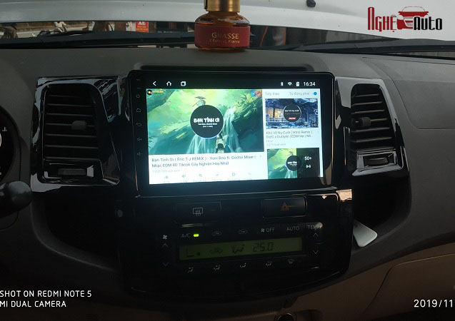 Màn hình DVD 9 inch cho xe Toyota Fortuner