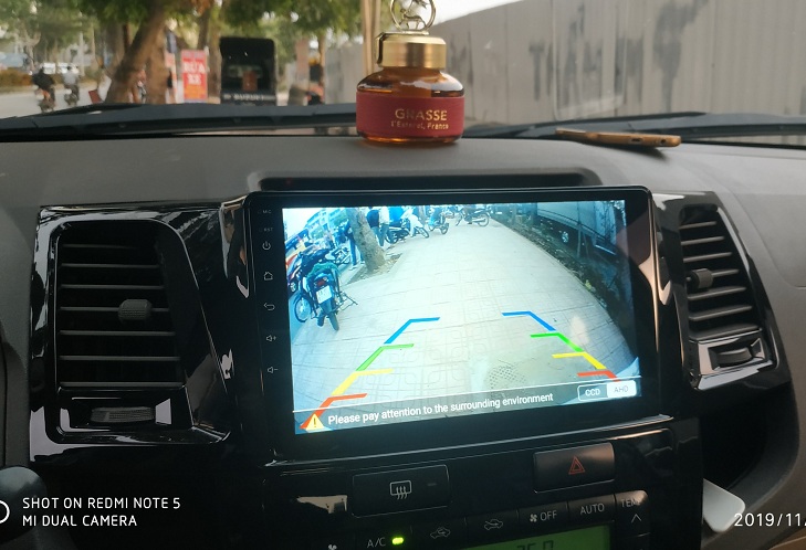 Màn hình DVD 9 inch cho xe Toyota Fortuner