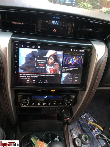 Màn hình Android OLED cho xeToyota Fortuner 2018