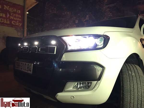 Mặt ca lăng chữ FORD 4 đèn LED cho xe Ford Ranger