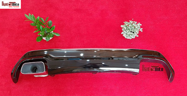 Mẫu lip chia pô Hyundai Santafe cao cấp