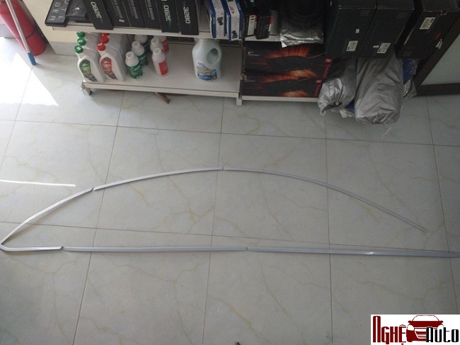 Cong kính + chân kính focus sedan