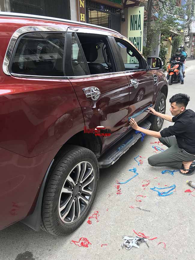 Bậc bước chân xe Ford Everest