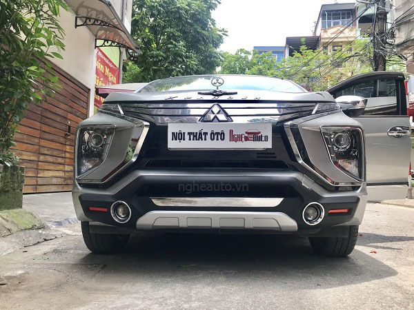 Ốp cản trước cho xe Xpander