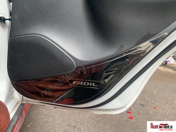 Ốp tapi cửa xe Vinfast Fadil màu Titan