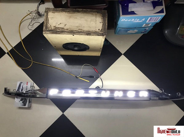 Tay mở cốp có đèn LED cho Toyota Fortuner