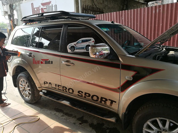Tem dán sườn Mitsubishi Pajero Sport
