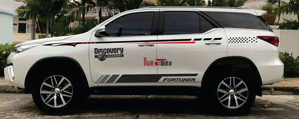 mẫu tem sườn xe 7 chỗ màu trắng