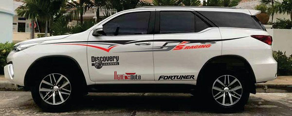 mẫu tem sườn xe 7 chỗ màu trắng