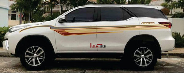 mẫu tem sườn xe 7 chỗ màu trắng