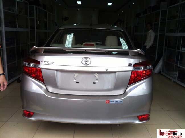 Đuôi gió khung cao Toyota Vios 
