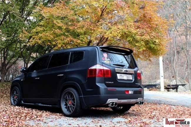 Đuôi gió trên kính hậu Chevrolet Orlando