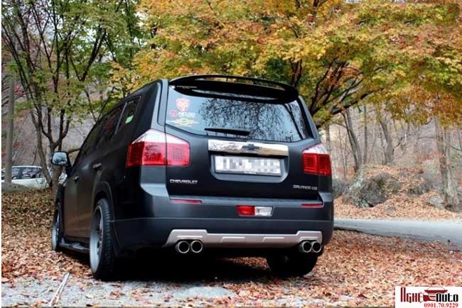 Đuôi gió trên kính hậu Chevrolet Orlando