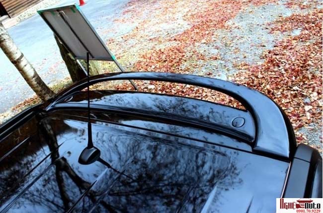 Đuôi gió trên kính hậu Chevrolet Orlando