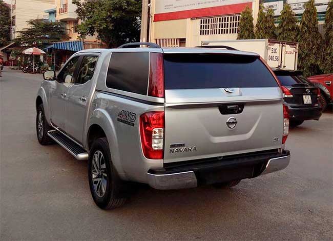 nap-thung-cao-cho-xe-nissan-navara-2