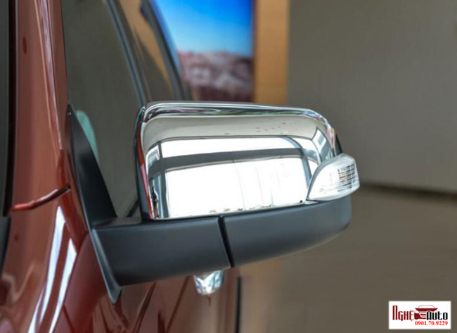 Ốp gương theo xe Ford Everest 