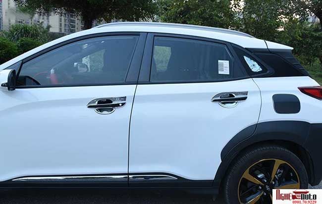 Ốp hõm cửa cho xe Hyundai Kona 2018
