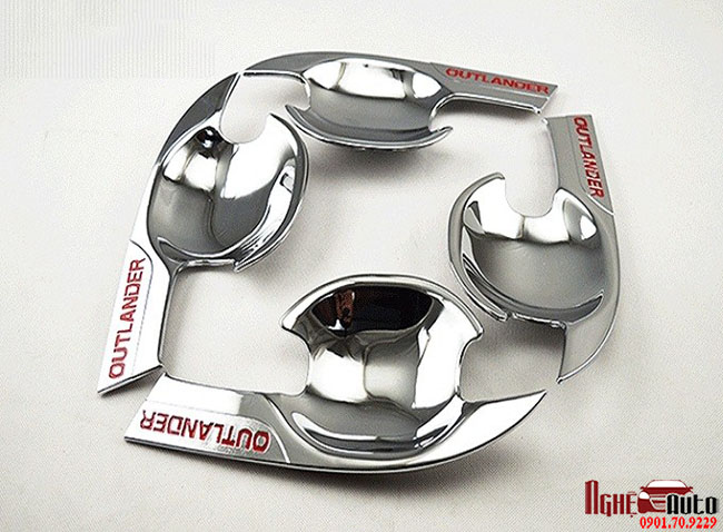 Ốp hõm cửa Mitsubishi Outlander 2018