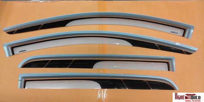 Vè mưa 2 màu cho xe Toyota Wigo 