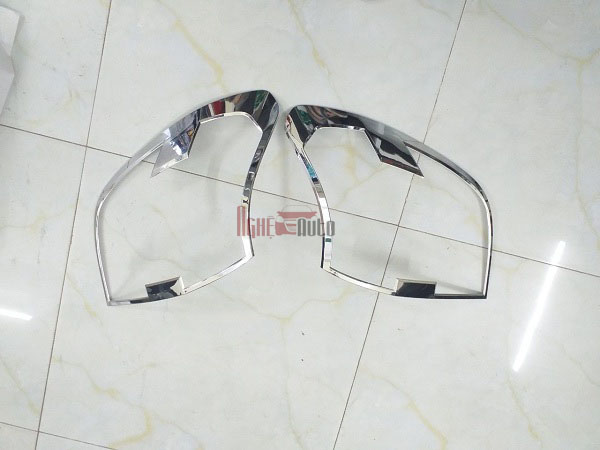 Ốp trang trí viền đèn hậu cao cấp cho xe Chevrolet Captiva 